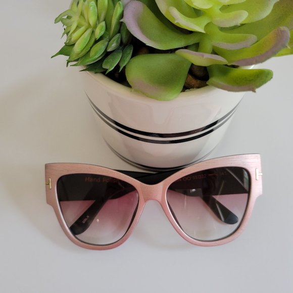 Womens Oversized Cat Eye Sunglasses Vintage Retro - Picture 4 of 10